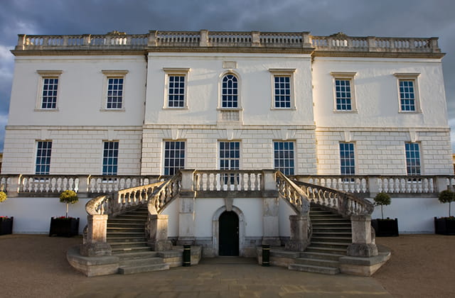 Greenwich Queens House - Photograph by Anna Dudek