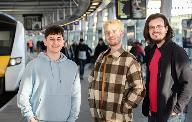 3 Destination Dash team members for Thameslink