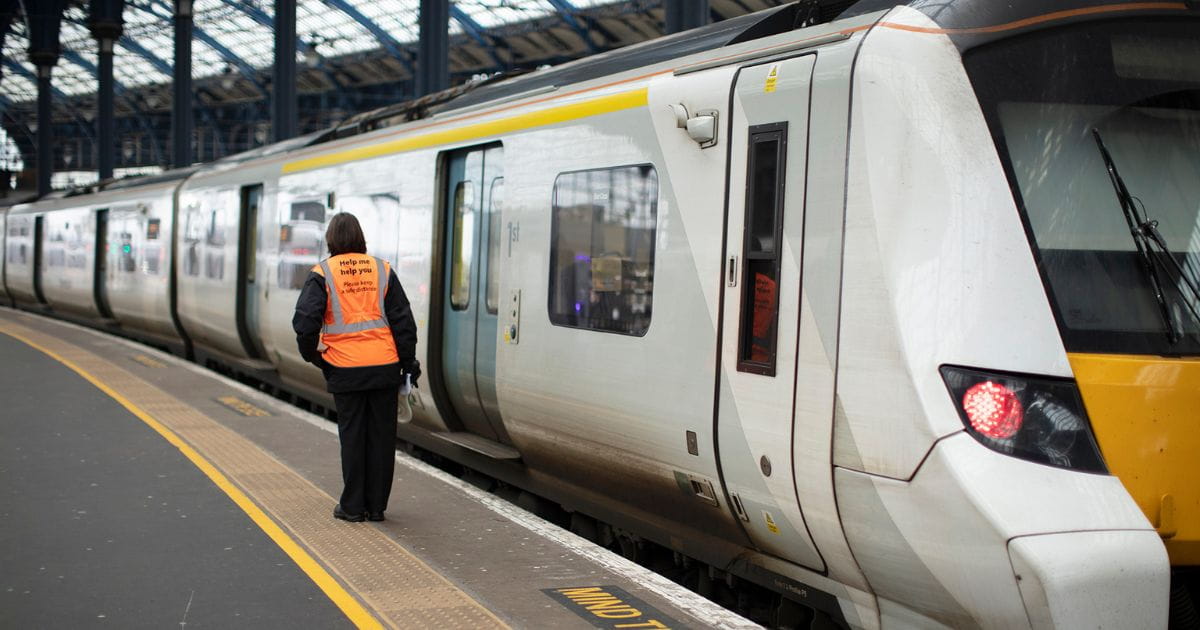 thameslink railway staff station bluewater