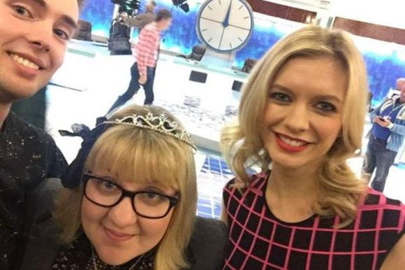 Jen Steadman countdown champion posing with Rachel Riley